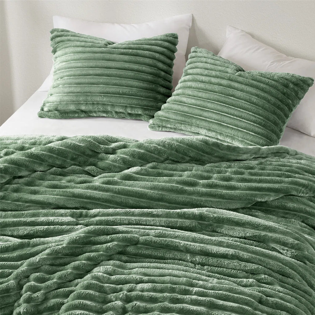 Avril Fluffy Ribbed Plush Comforter Set