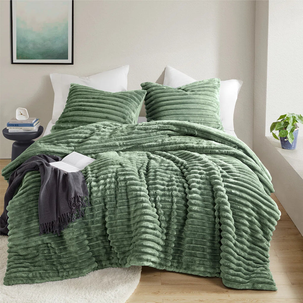 Avril Fluffy Ribbed Plush Comforter Set